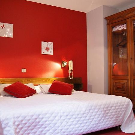 Logis Hotel De La Paix - Турню Номер фото