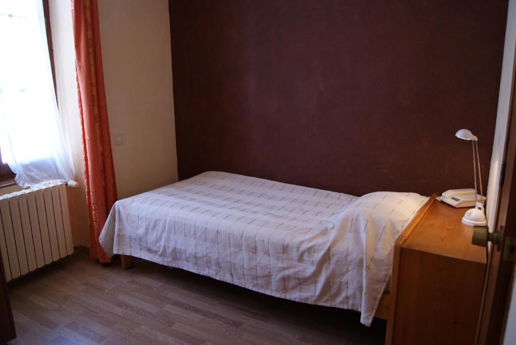 Logis Hotel De La Paix - Турню Номер фото