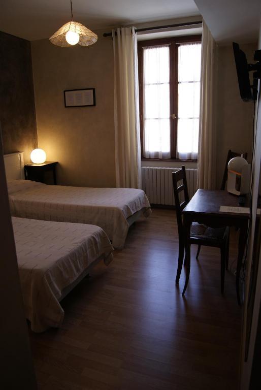 Logis Hotel De La Paix - Турню Номер фото
