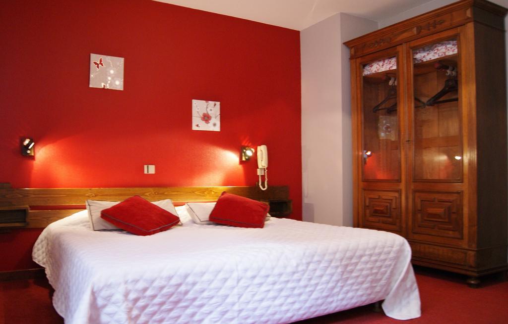 Logis Hotel De La Paix - Турню Номер фото